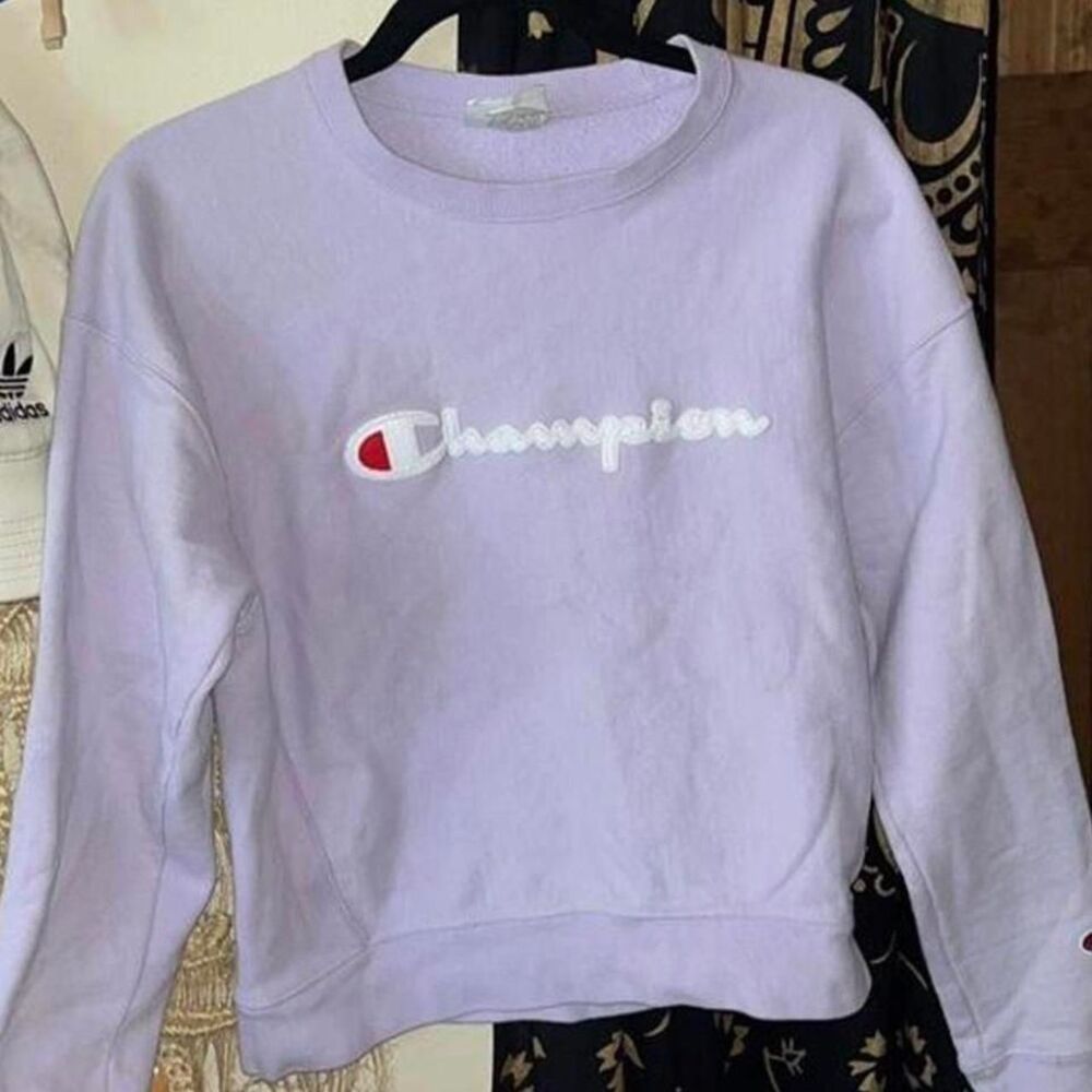 CHAMPION sweatshirt Size‎ Small Lavender/Lilac purple